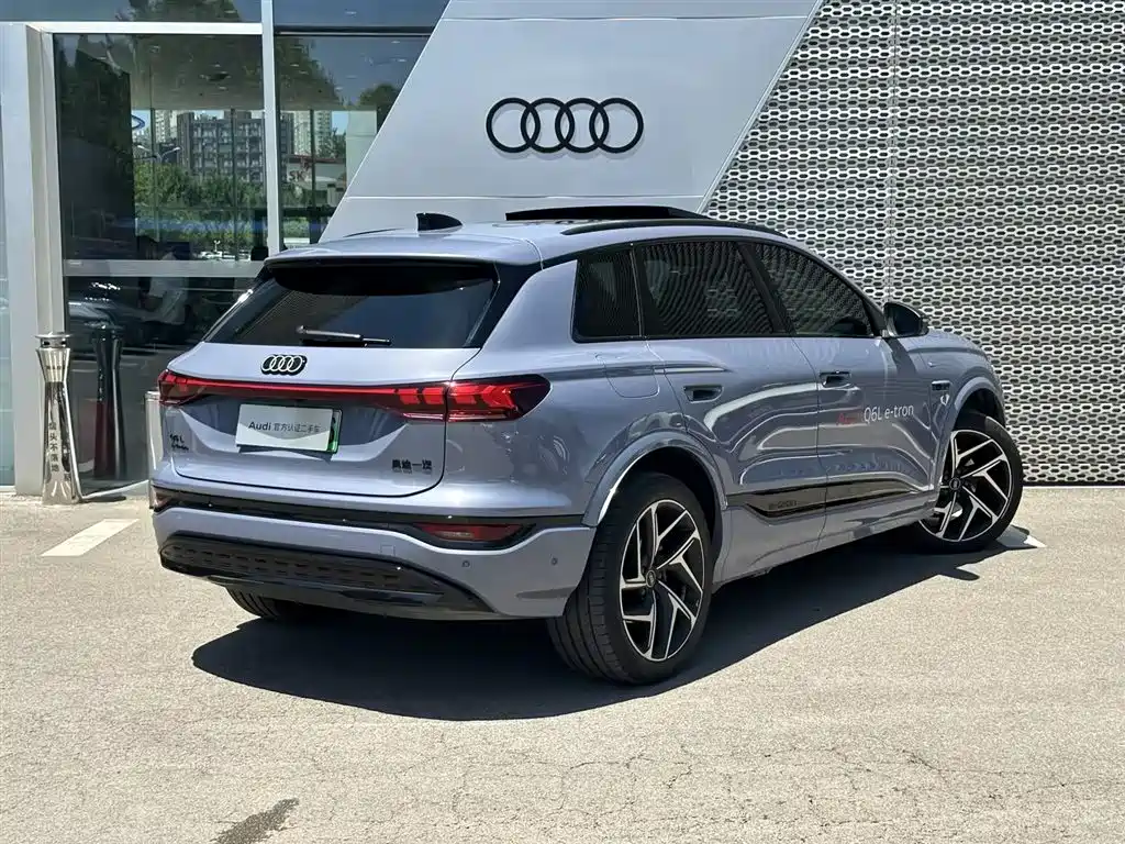 Audi Q6L e-tron 2025 — фото 4