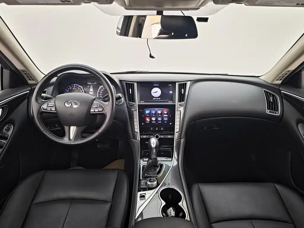 Infiniti Q50L 2017 — фото 9
