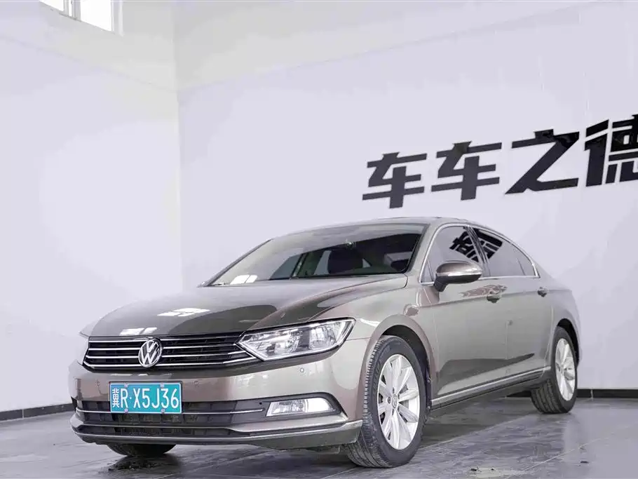 Volkswagen Magotan 2016