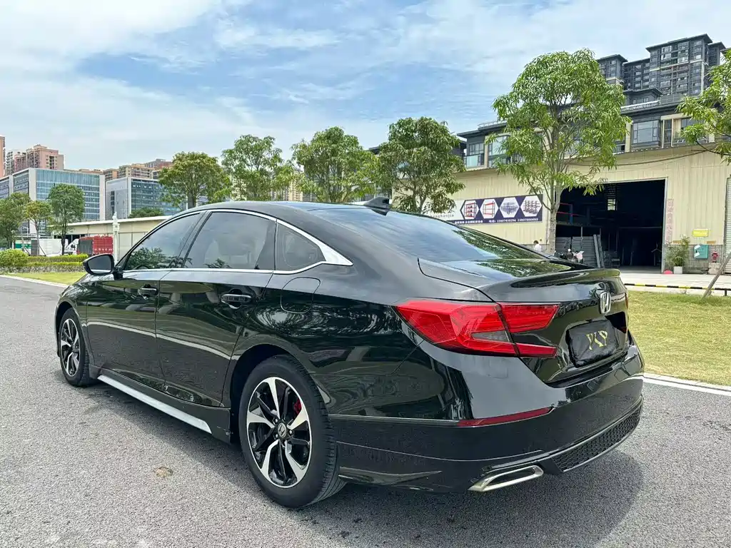 Honda Accord 2020 — фото 9