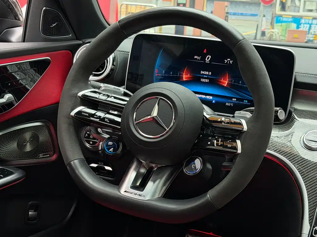 Mercedes-Benz C-Class AMG 2025 — фото 14