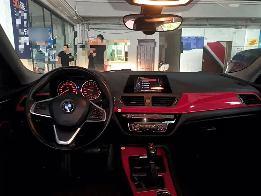 BMW 1 Series 2017 — фото 10
