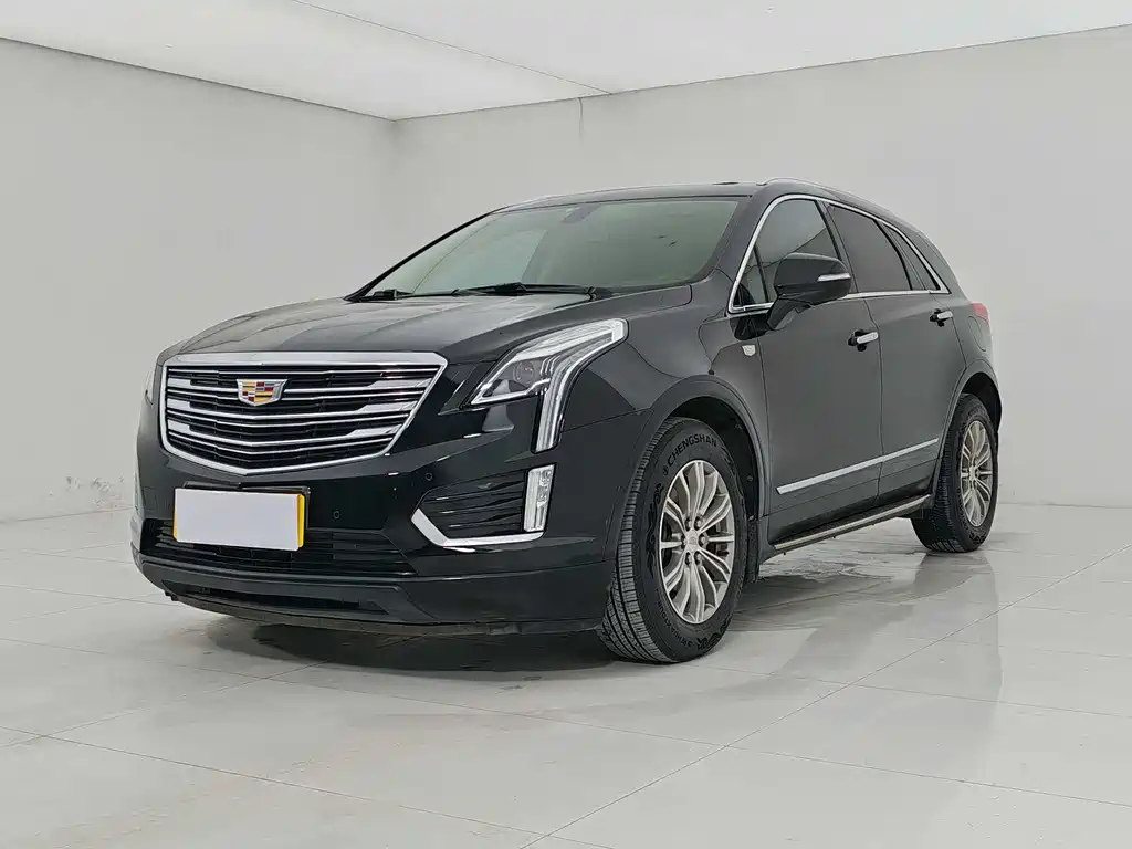 Cadillac XT5 2017 — фото 1