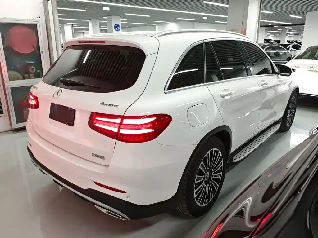 Mercedes-Benz GLC 2018 — фото 23