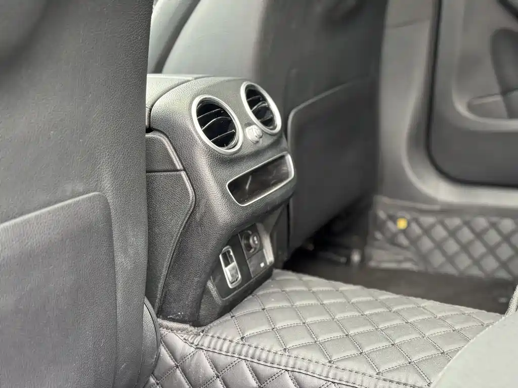 Mercedes-Benz C-Class 2020 — фото 11