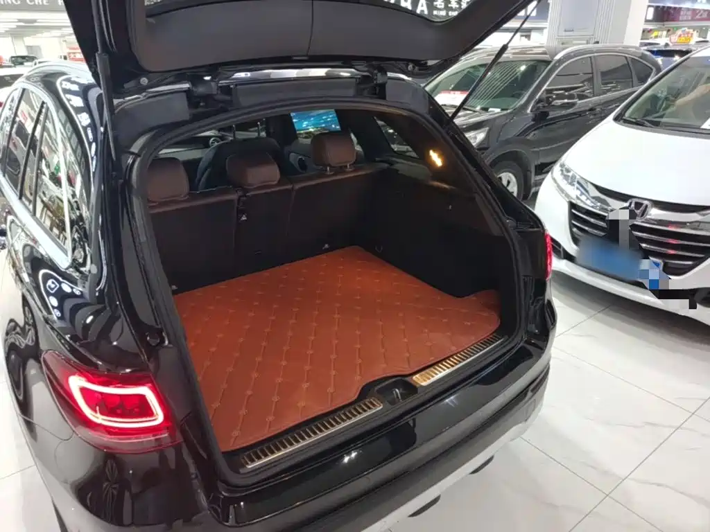 Mercedes-Benz GLC 2020 — фото 19
