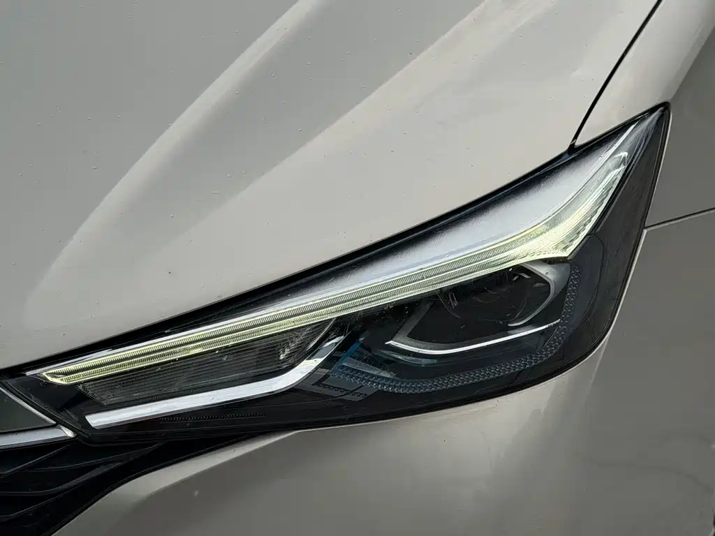 Roewe i5 2022 — фото 10