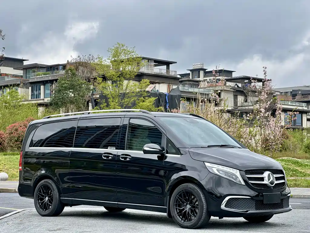 Mercedes-Benz V-Class 2022 — фото 2