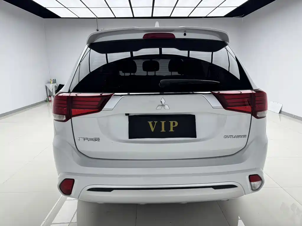 Mitsubishi Outlander 2021