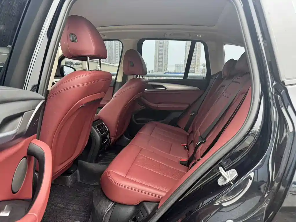 BMW iX3 2023 — фото 10