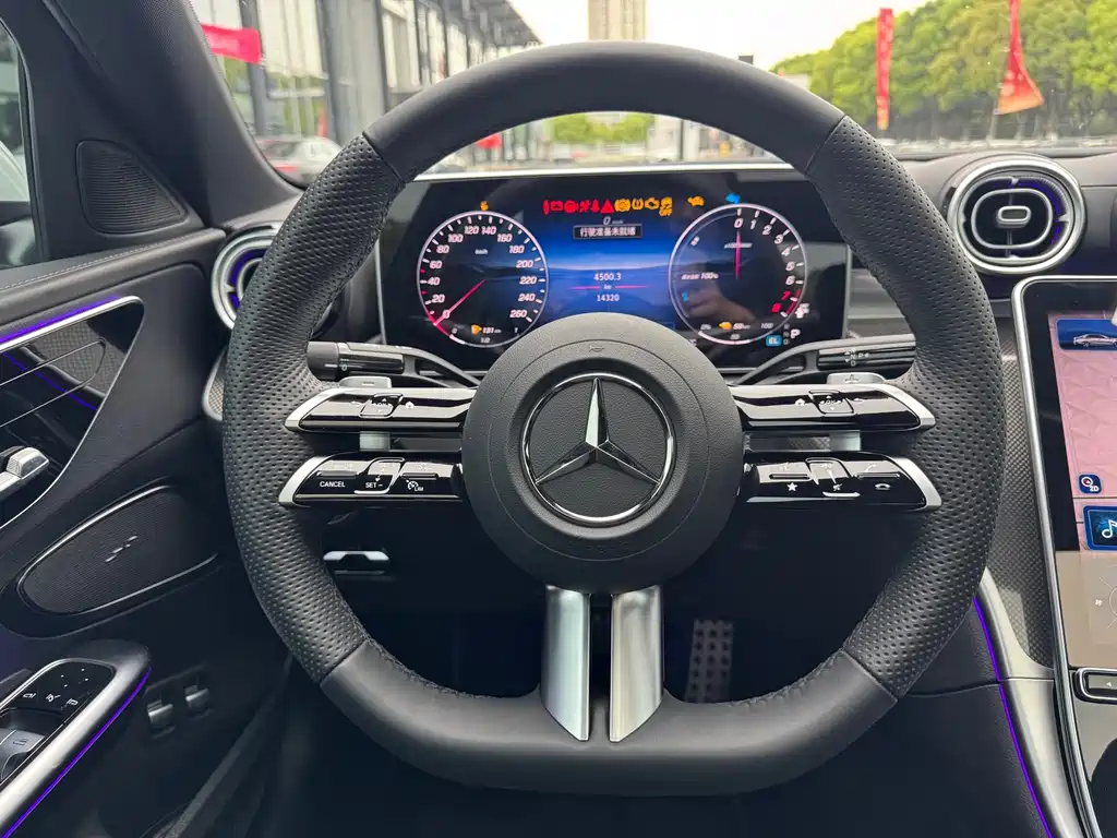 Mercedes-Benz C-Class New Energy 2025 — фото 10