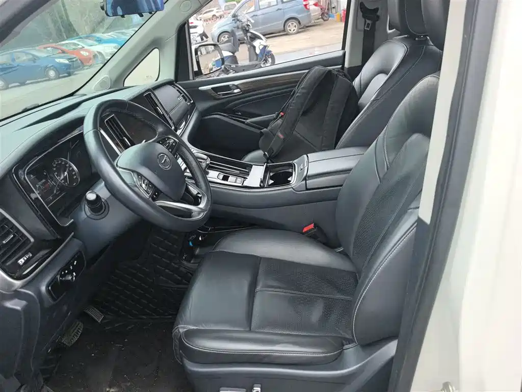 GAC Motor Trumpchi M8 2022 — фото 11
