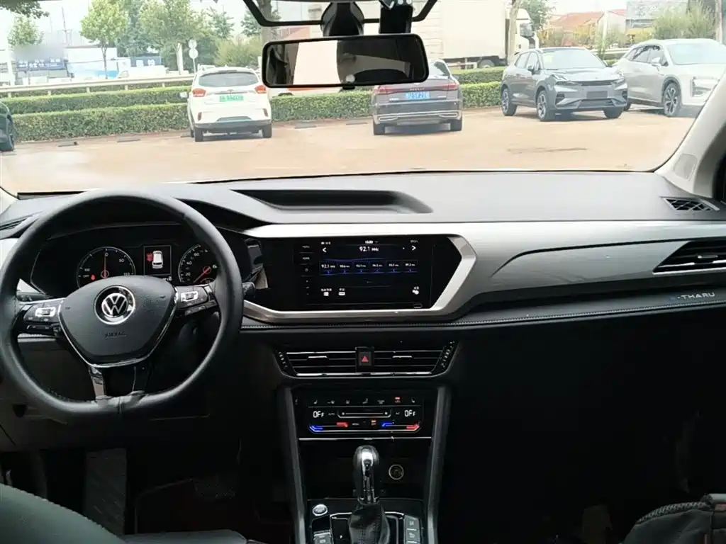 Volkswagen Tharu New Energy 2021 — фото 10