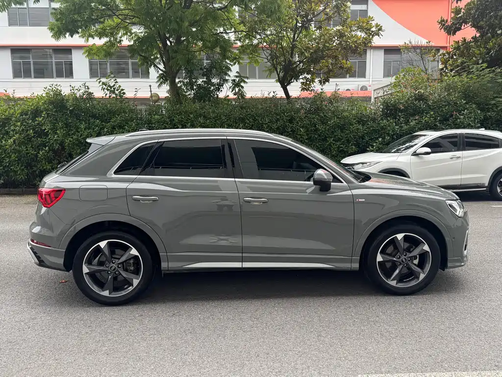 Audi Q3 2024 — фото 22
