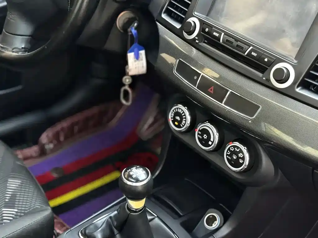 Mitsubishi Lancer EX 2013