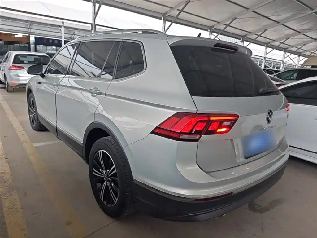 Volkswagen Tiguan L 2021 — фото 5