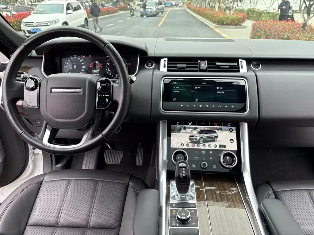 Land Rover Sport PHEV 2019 — фото 18