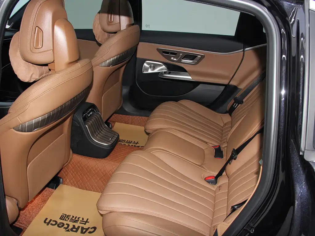 Mercedes-Benz E-Class 2025 — фото 12