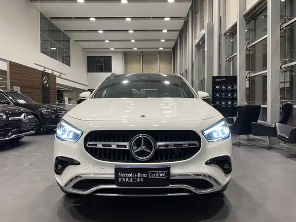 Mercedes-Benz GLA 2024