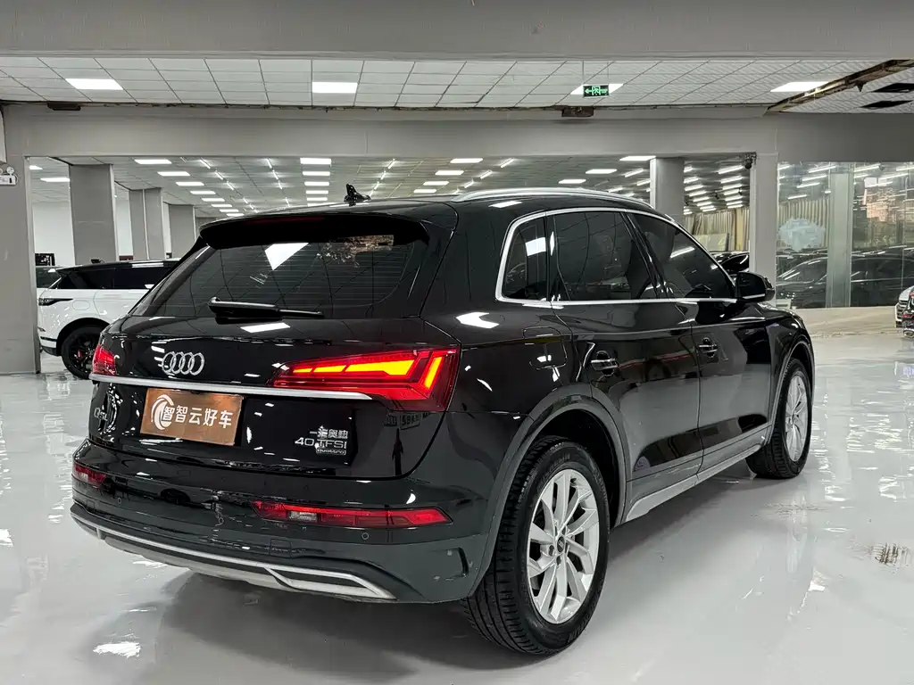 Audi Q5L 2023 — фото 8