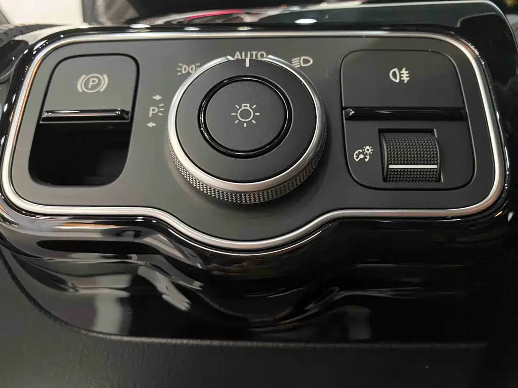 Mercedes-Benz A-Class 2023 — фото 9