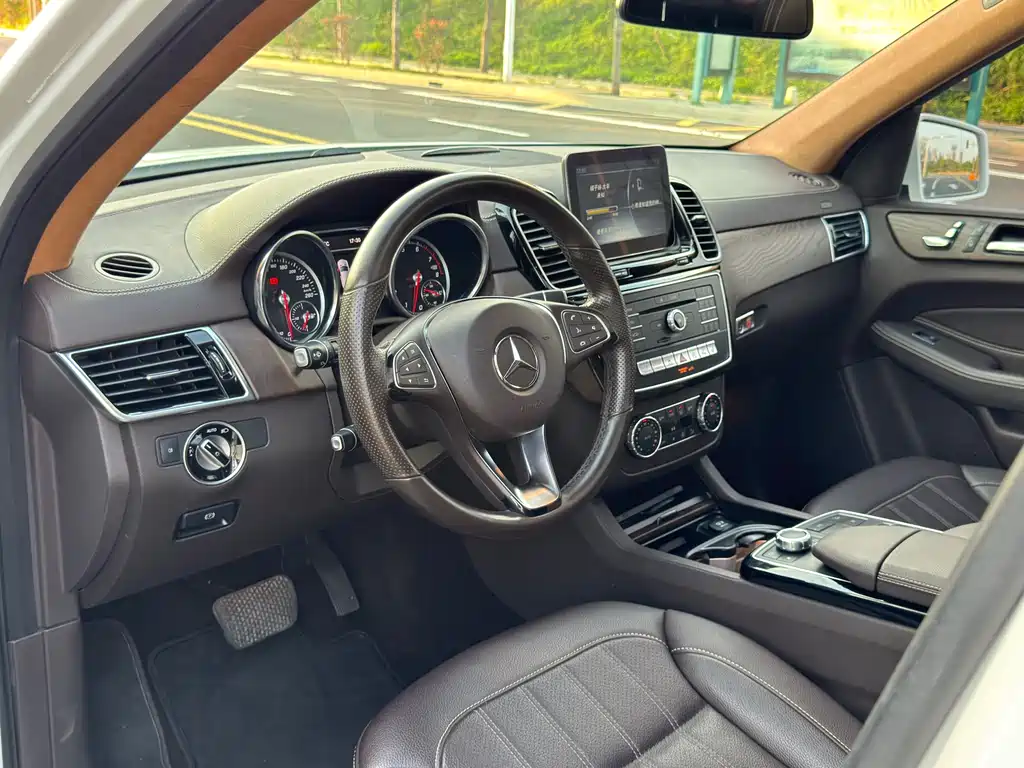 Mercedes-Benz GLE 2018 — фото 9