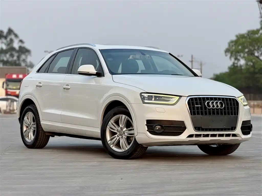 Audi Q3 2014 — фото 26