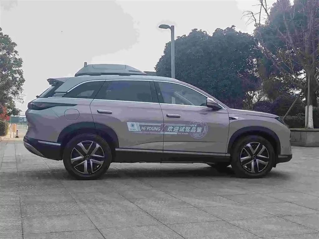 BYD Sealion 07 DM-i 2025 — фото 4