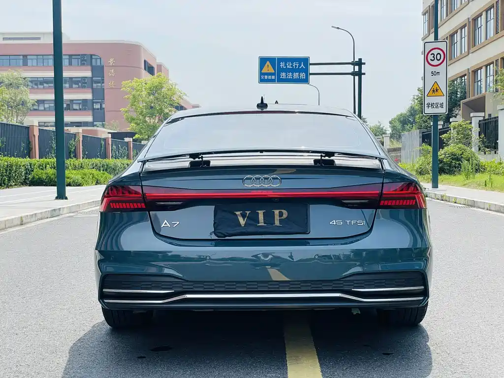 Audi A7 2021 — фото 36