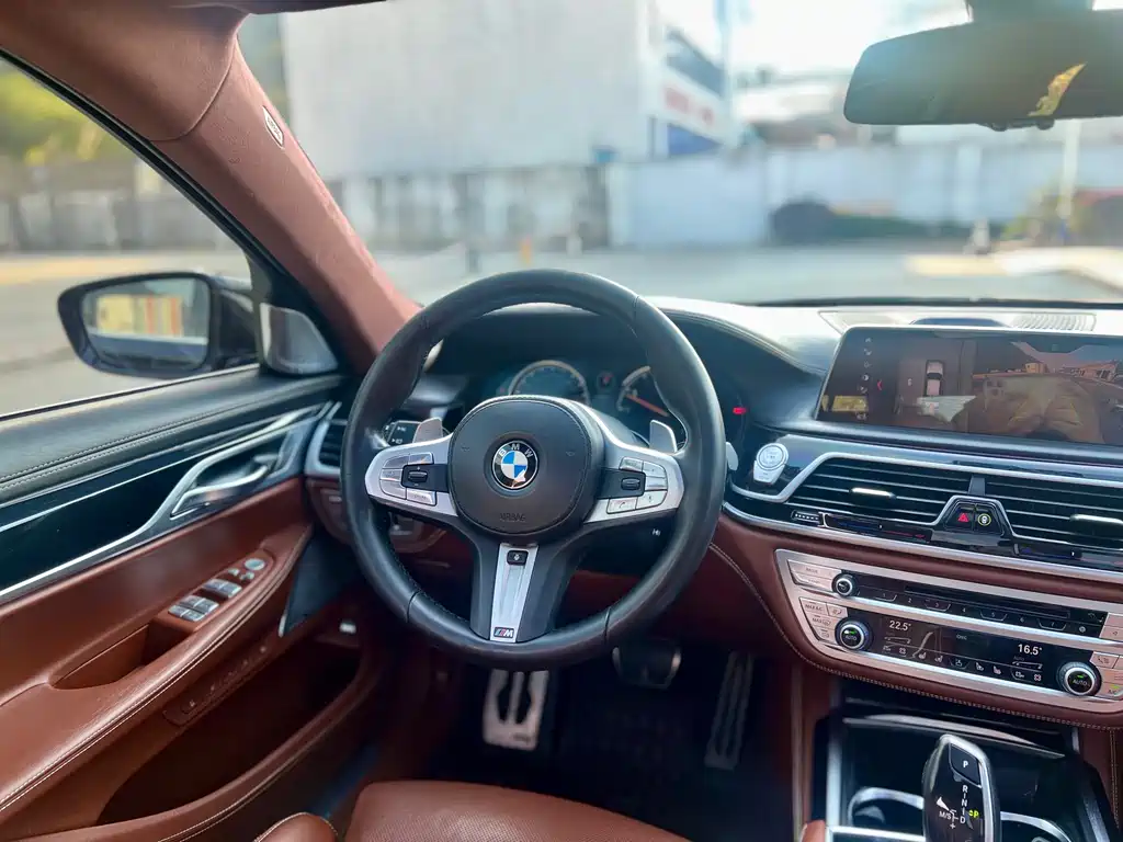 BMW 7 Series 2019 — фото 7