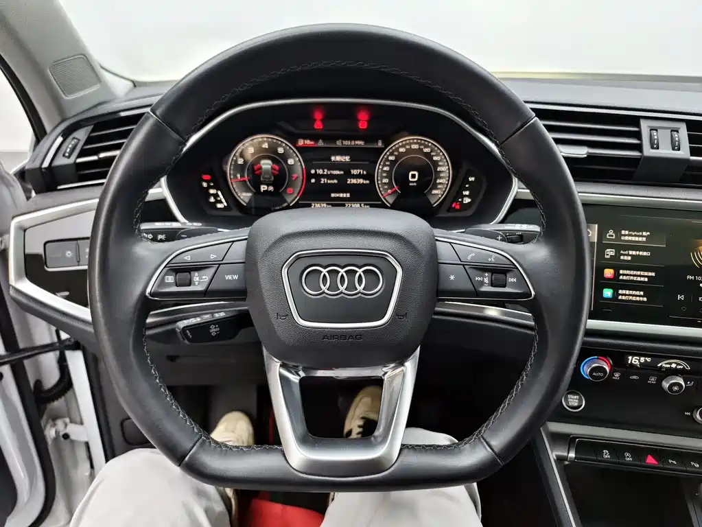 Audi Q3 2023 — фото 20