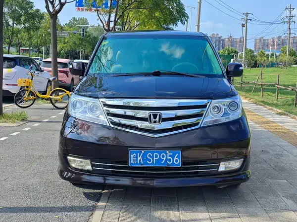 Honda Elysion 2014