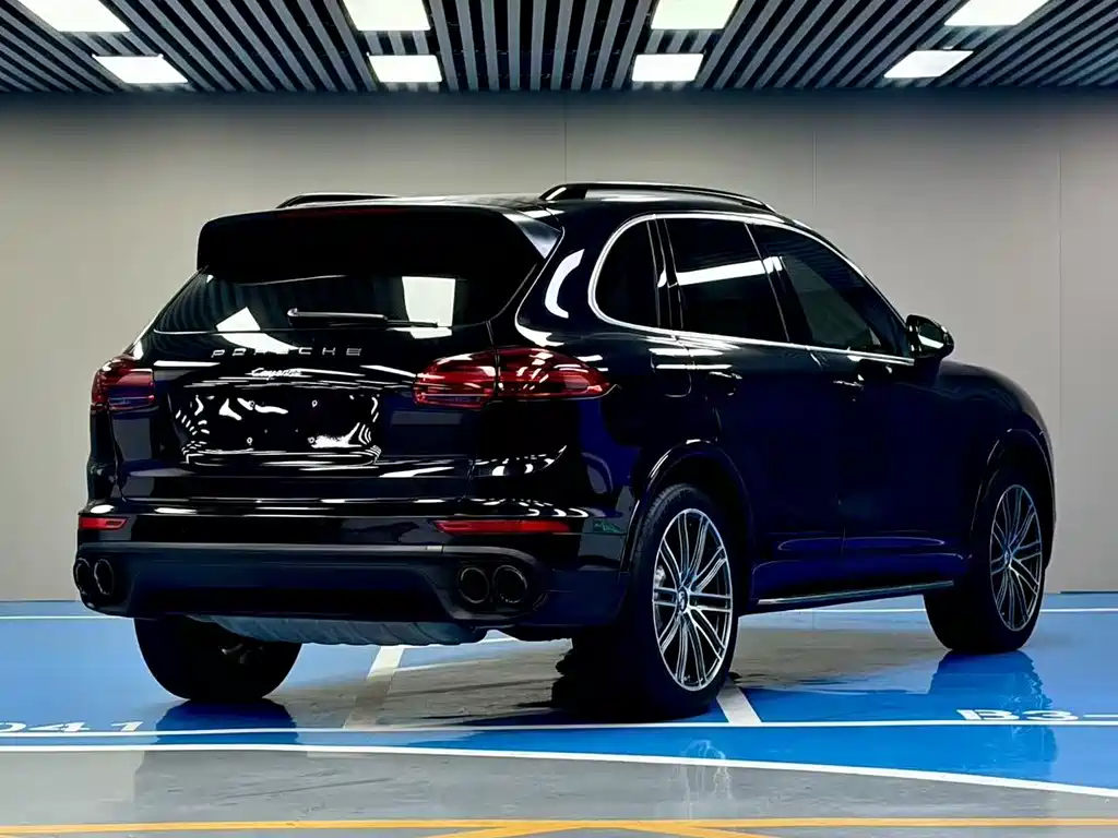 Porsche Cayenne 2016 — фото 5