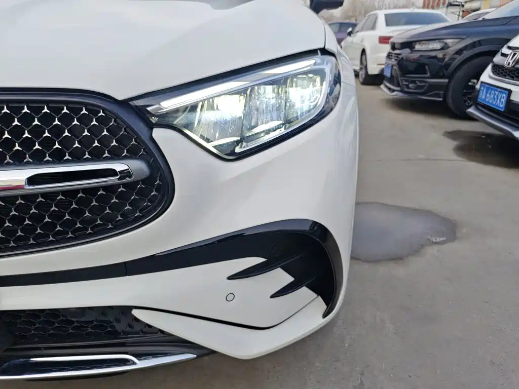 Mercedes-Benz GLC 2025