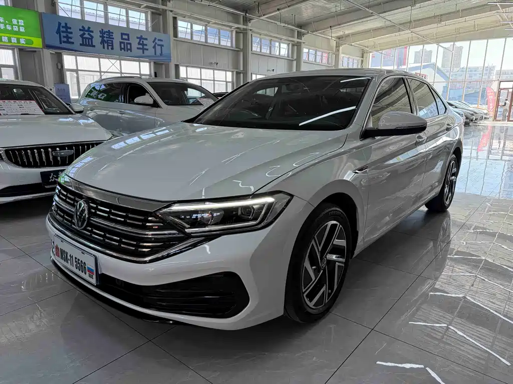 Volkswagen Sagitar 2022
