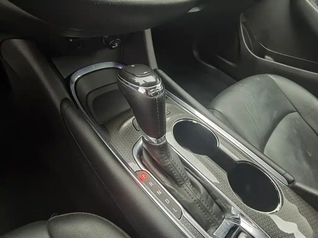 Chevrolet Malibu XL 2016 — фото 13