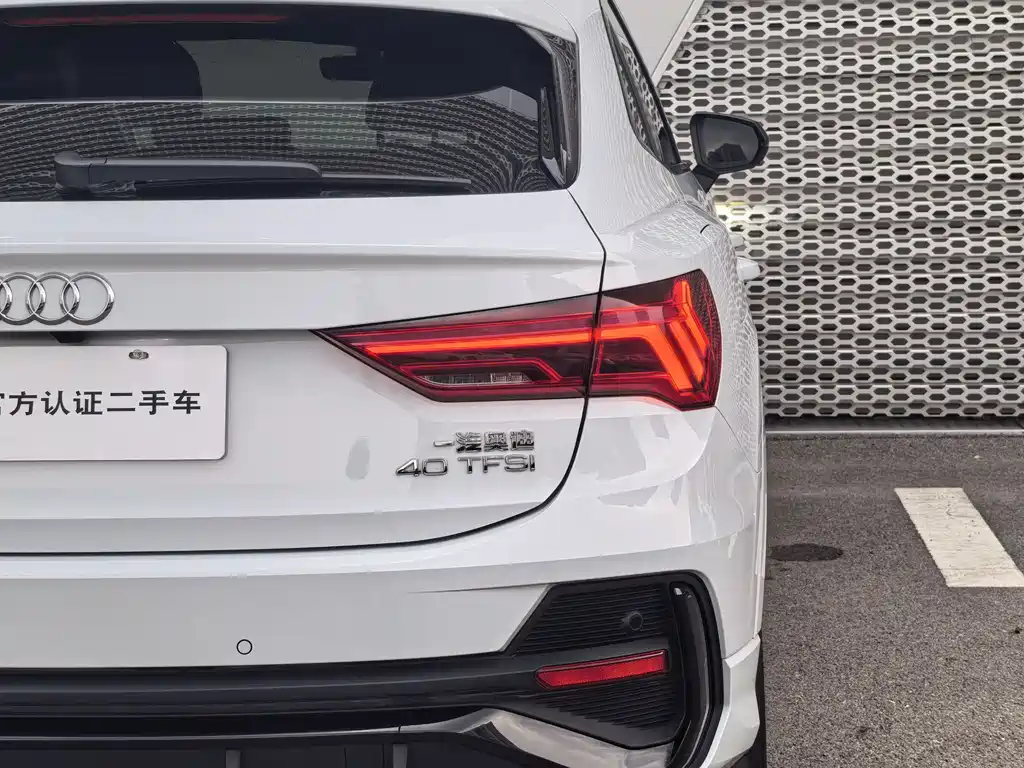 Audi Q3 Sportback 2022 — фото 14