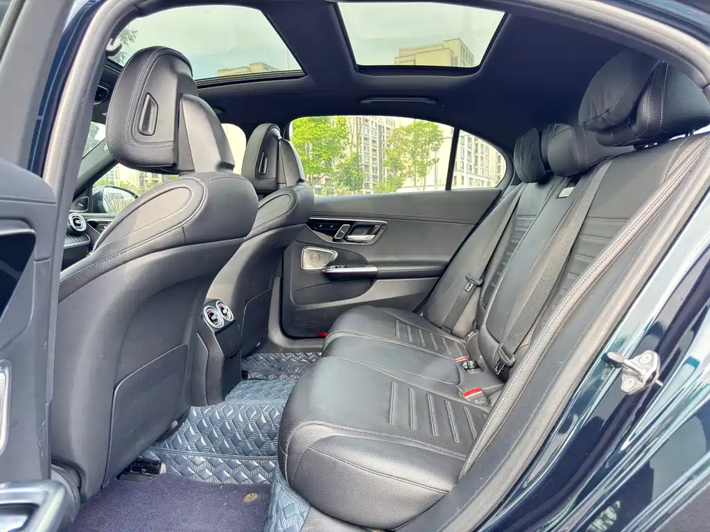 Mercedes-Benz C-Class 2021 — фото 13
