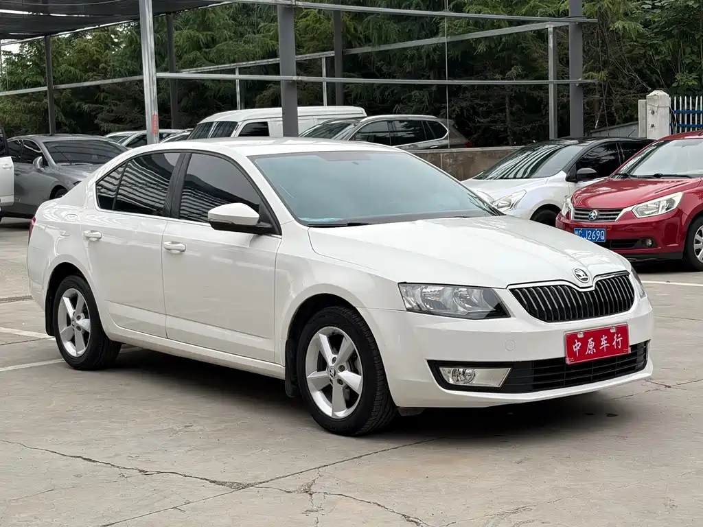 Skoda Octavia 2015 — фото 3