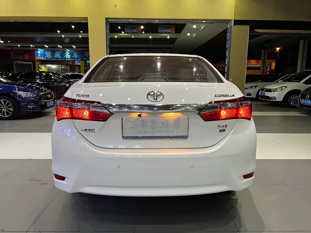 Toyota Corolla 2017 — фото 4