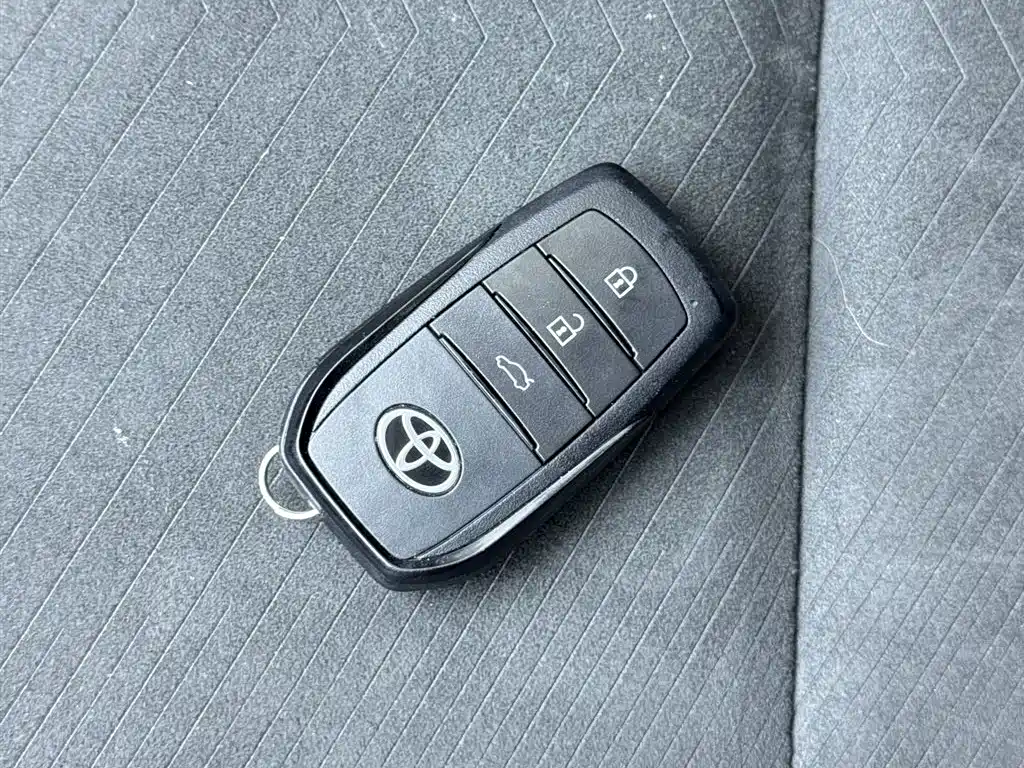 Toyota Camry 2025 — фото 16