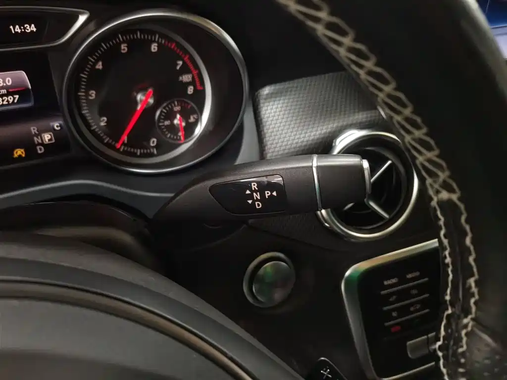 Mercedes-Benz GLA 2018 — фото 12