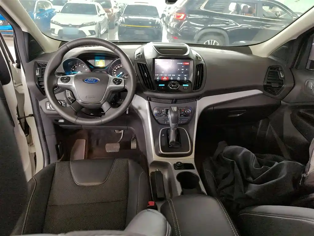 Ford Kuga 2016 — фото 10