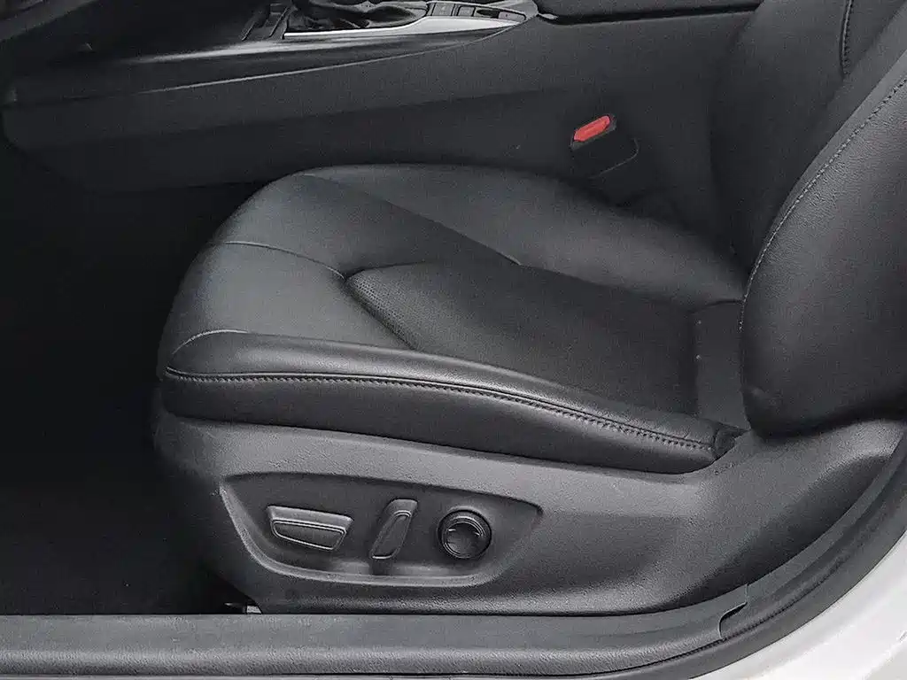 Toyota Camry 2023 — фото 20