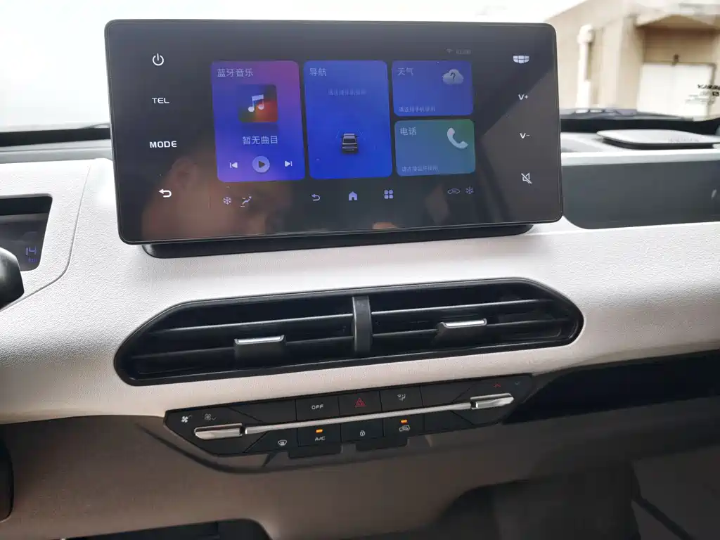 Geely Galaxy Panda 2025 — фото 14