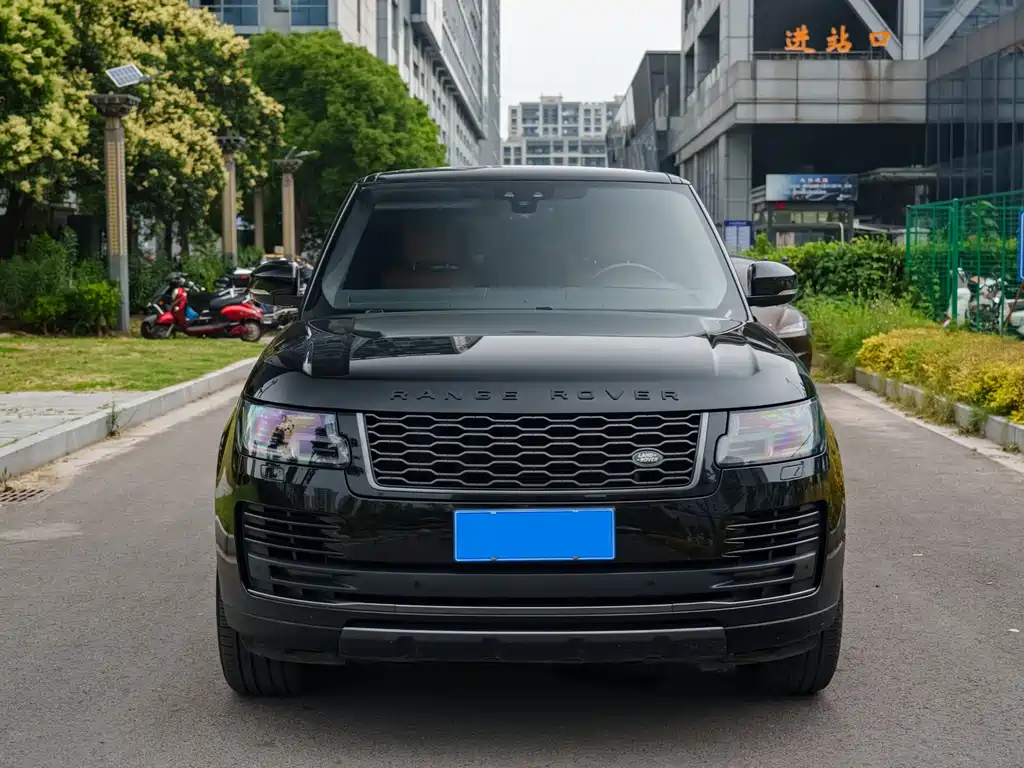 Land Rover Range Rover 2019 — фото 2