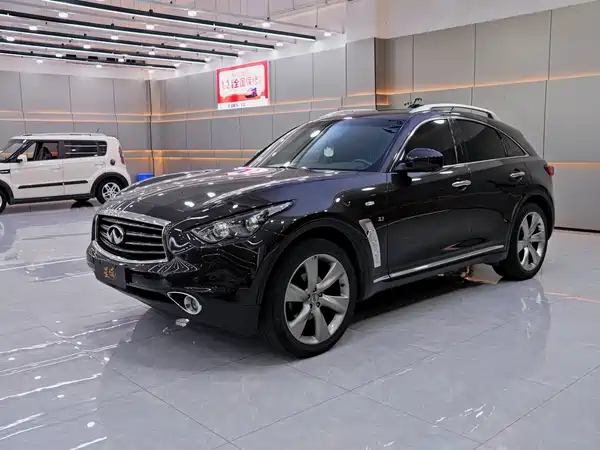 Infiniti QX70 2013