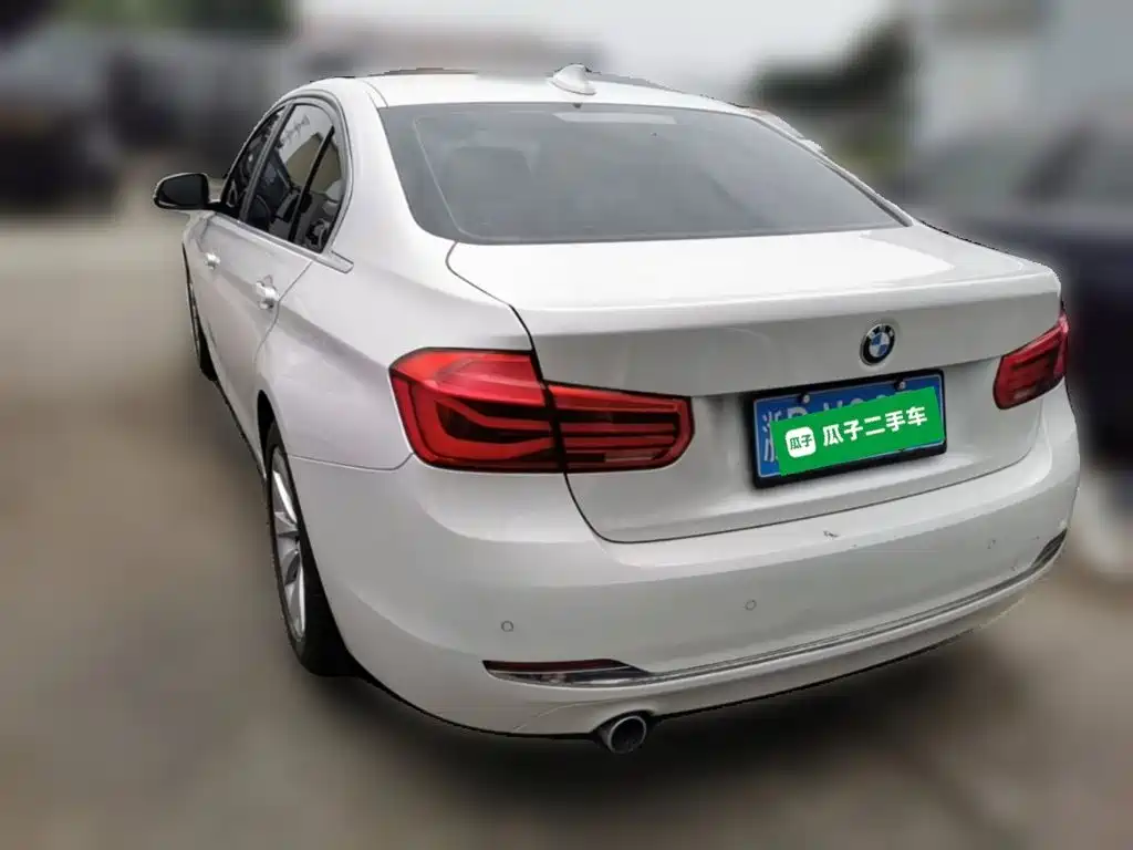 BMW 3 Series 2017 — фото 9
