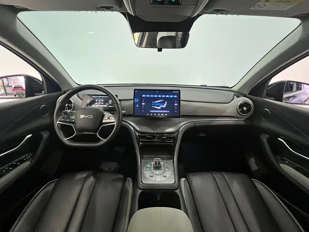 BYD Seal 05 DM-i 2025 — фото 19