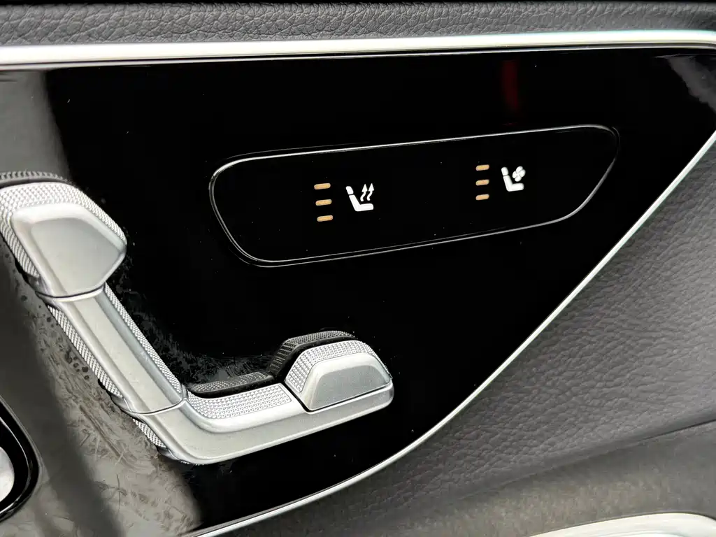 Mercedes-Benz C-Class 2024 — фото 5